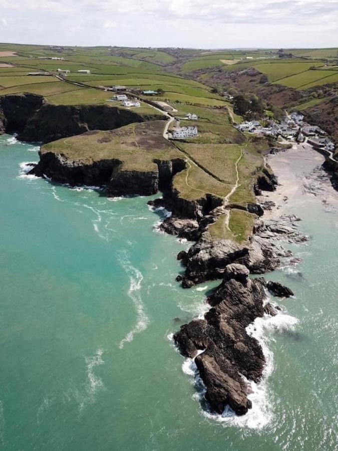 Port Gaverne Hotel Port Isaac Bagian luar foto